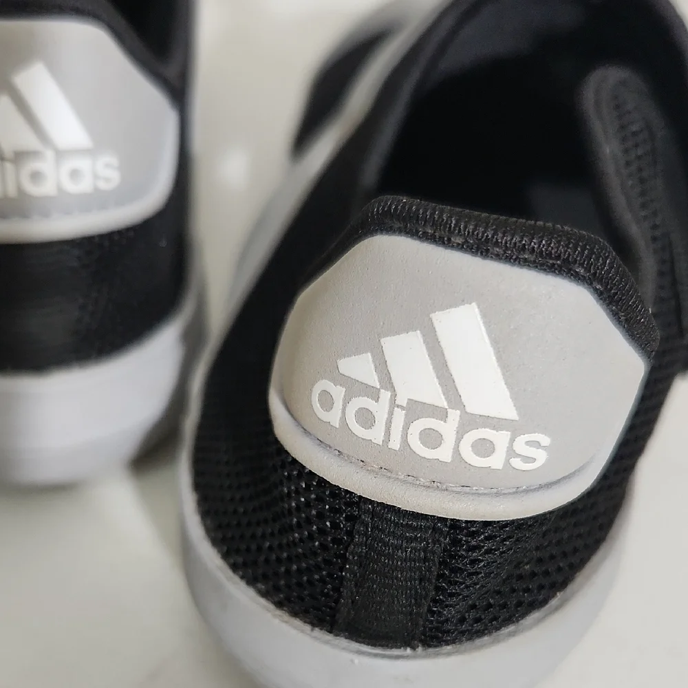 Adidas Water Shoes Size 1 Kids Black Gray Breathable Mesh